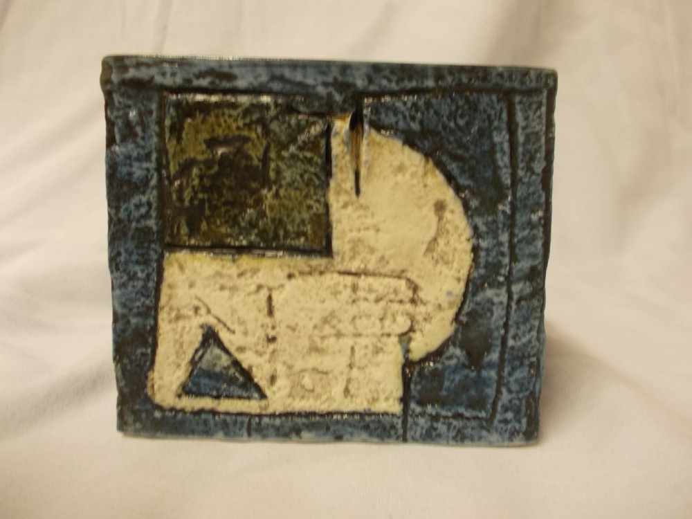 troika square vase